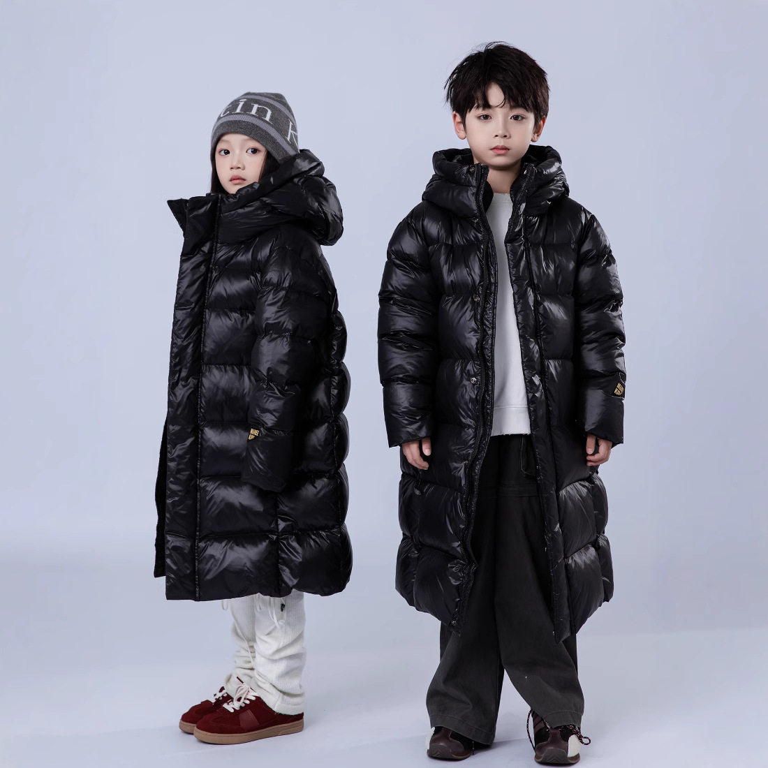 波拉童装儿童羽绒服新款韩版男童女童中大童黑金外套长款过膝加厚