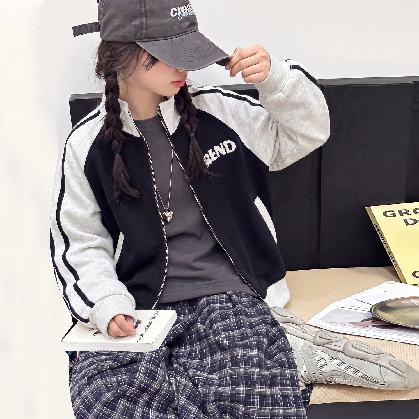 波拉童装女童美式插肩袖外套2026秋装秋季女大童袖口立领棒球服潮