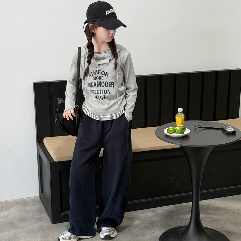 波拉童装女童套装2026秋装秋装女大童假两件字母连帽上衣休闲裤两