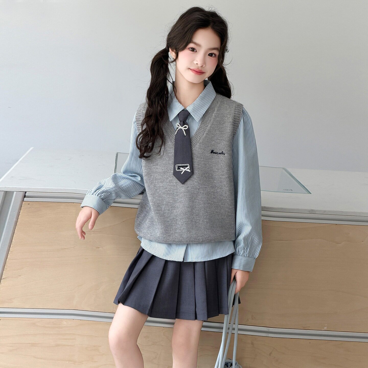 波拉童装女童秋季学院风套装韩系女大童条纹衬衫马甲百褶裙三件套