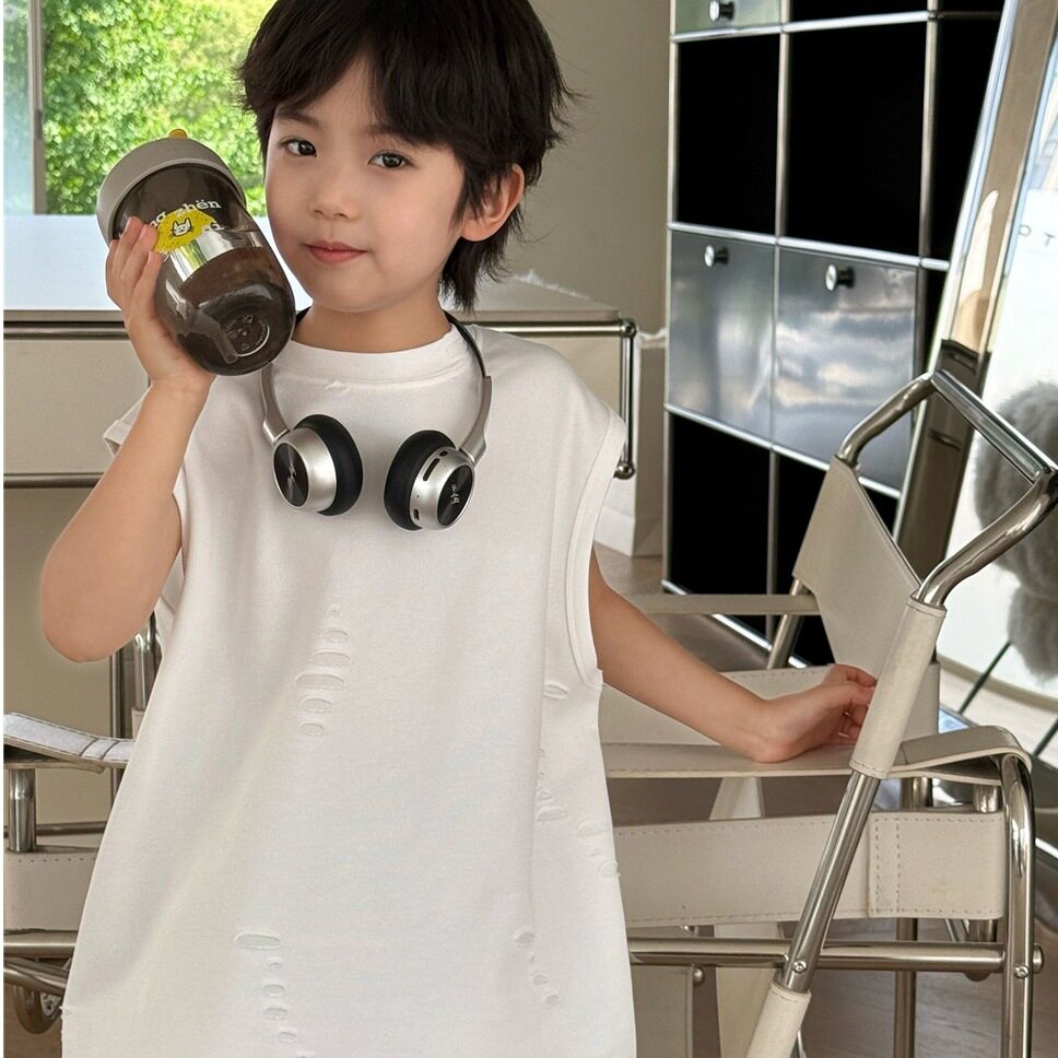 波拉童装2026夏装夏款童装儿童背心 潮款纯色破洞战损简潮款男女