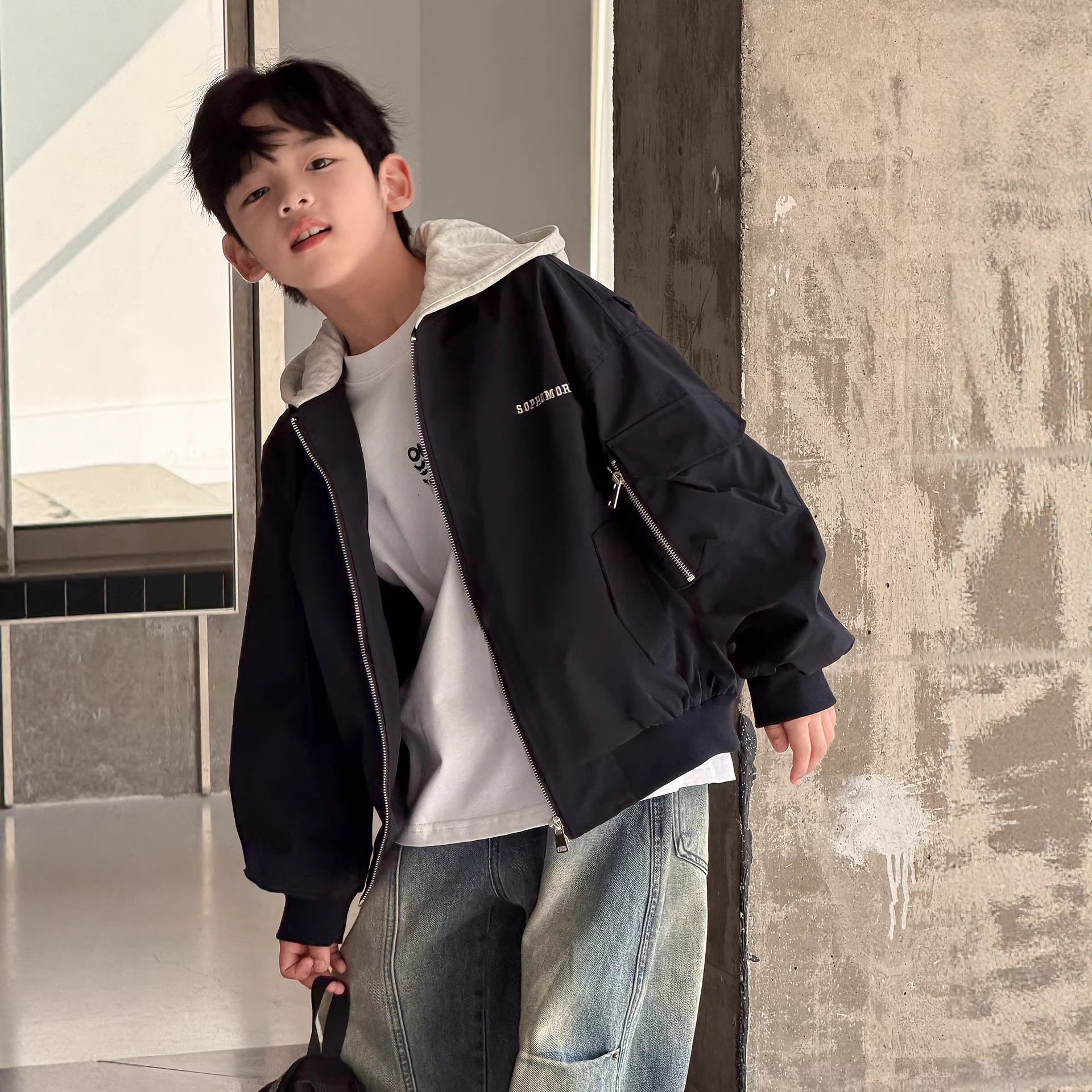 波拉童装男童外套春秋款2026春装大儿童装痞帅炸街工装棒球服春装