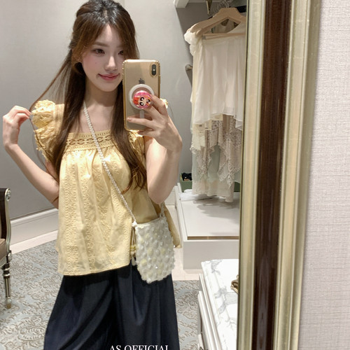 AS OFFICIAL-迷人doll感一眼爱上·小飞袖蕾丝花边小衫(不含下装)