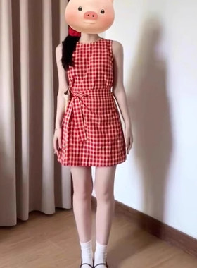 D99266红色格子连衣裙女大码女胖mm遮肚子梨型身材小个子短裙夏