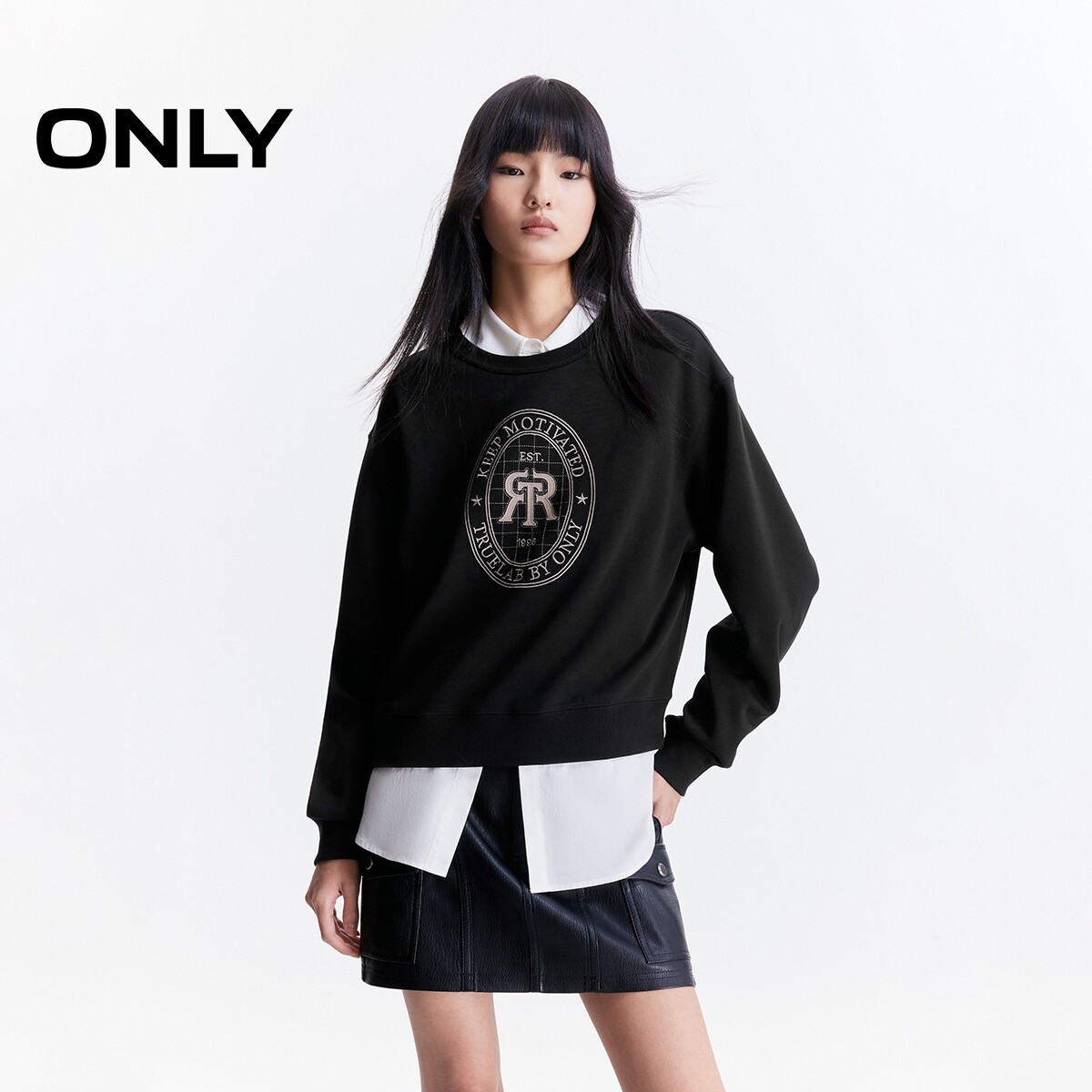 ONLY夏季舒适亲肤胸前字母刺绣圆领宽松落肩长袖卫衣上衣女