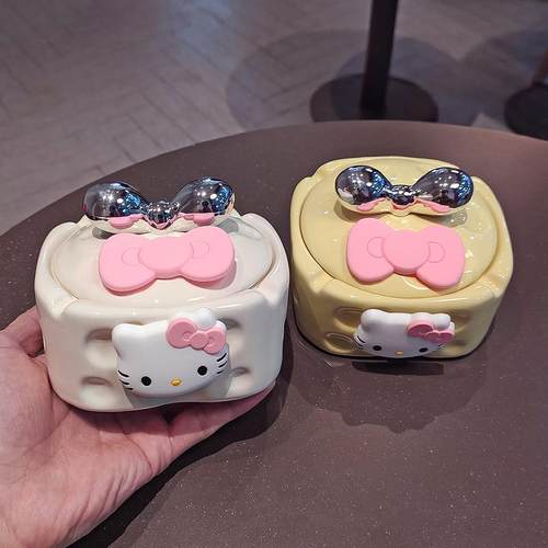 卡通创意烟灰缸家用奶油风客厅陶瓷烟盅带盖防飞灰高级感小众轻奢