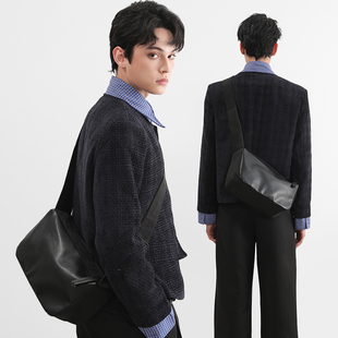 NESBIT小众设计感男包简约百搭单肩斜挎包潮2025新款双面通用背包