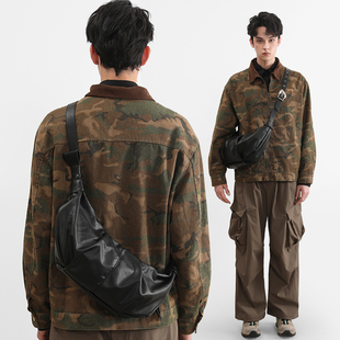 NESBIT小众设计感潮流男包2025新款简约百搭单肩斜挎包褶皱牛角包