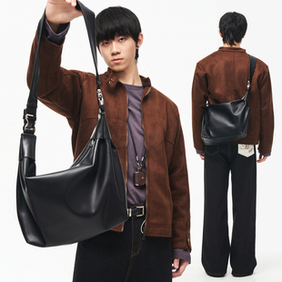 NESBIT小众设计感软皮男包简约百搭单肩斜挎包2025新款 通勤饺子包