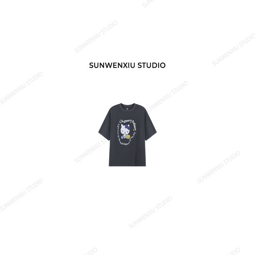 swx studio KT迷妹 100%全棉炭灰色宽松圆领卡通印花夏款T恤467B