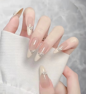 2025新款春款纯手工穿戴甲短款法式珍珠爆闪高级感美甲贴片可拆卸