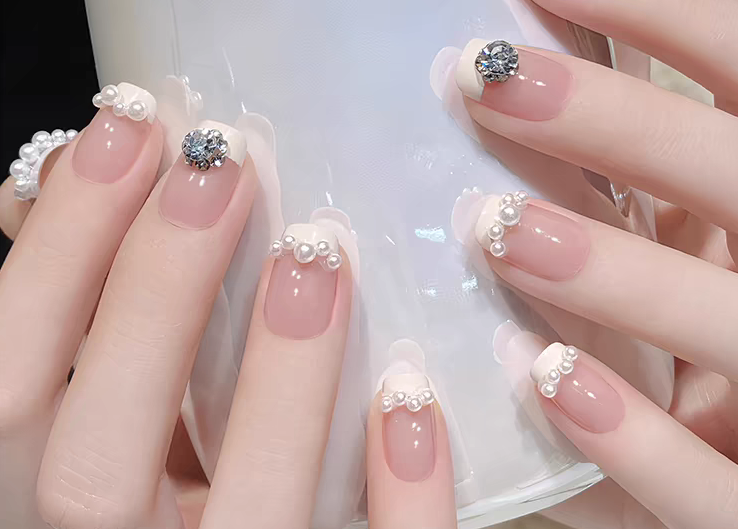 2025新年款纯手工穿戴甲短款法式珍珠爆闪高级感美甲贴片可拆卸,彩妆/香水/美妆工具,穿戴甲/甲片,淘宝优惠券,粉丝福利购,淘宝优惠卷
