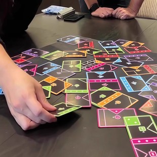 塔克塔卡牌桌游初级彩色几何图形卡牌游戏109张桌游卡牌桌面游戏