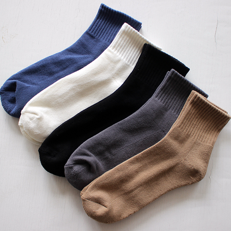 袜子诚朴运动吸汗防臭四季男中筒袜