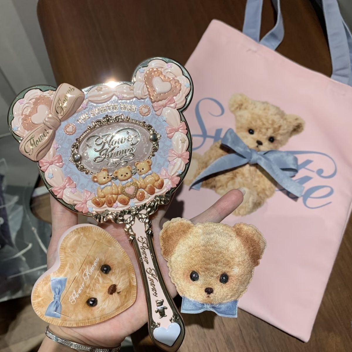 花知晓甜心小熊韩国快闪限定奶油蓝周边手持镜手拿包粉扑发夹