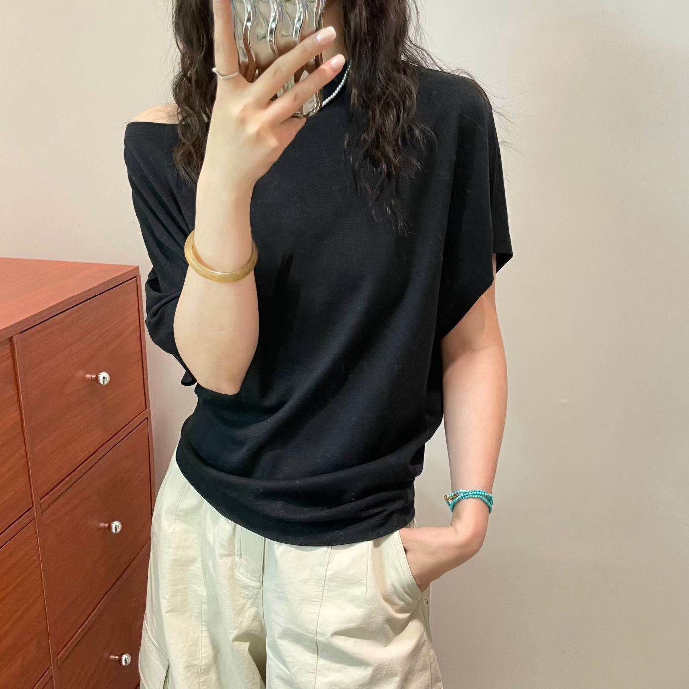 欧洲站2026夏季性感露肩一字领蝙蝠袖设计感净版莱赛尔亚麻T恤潮