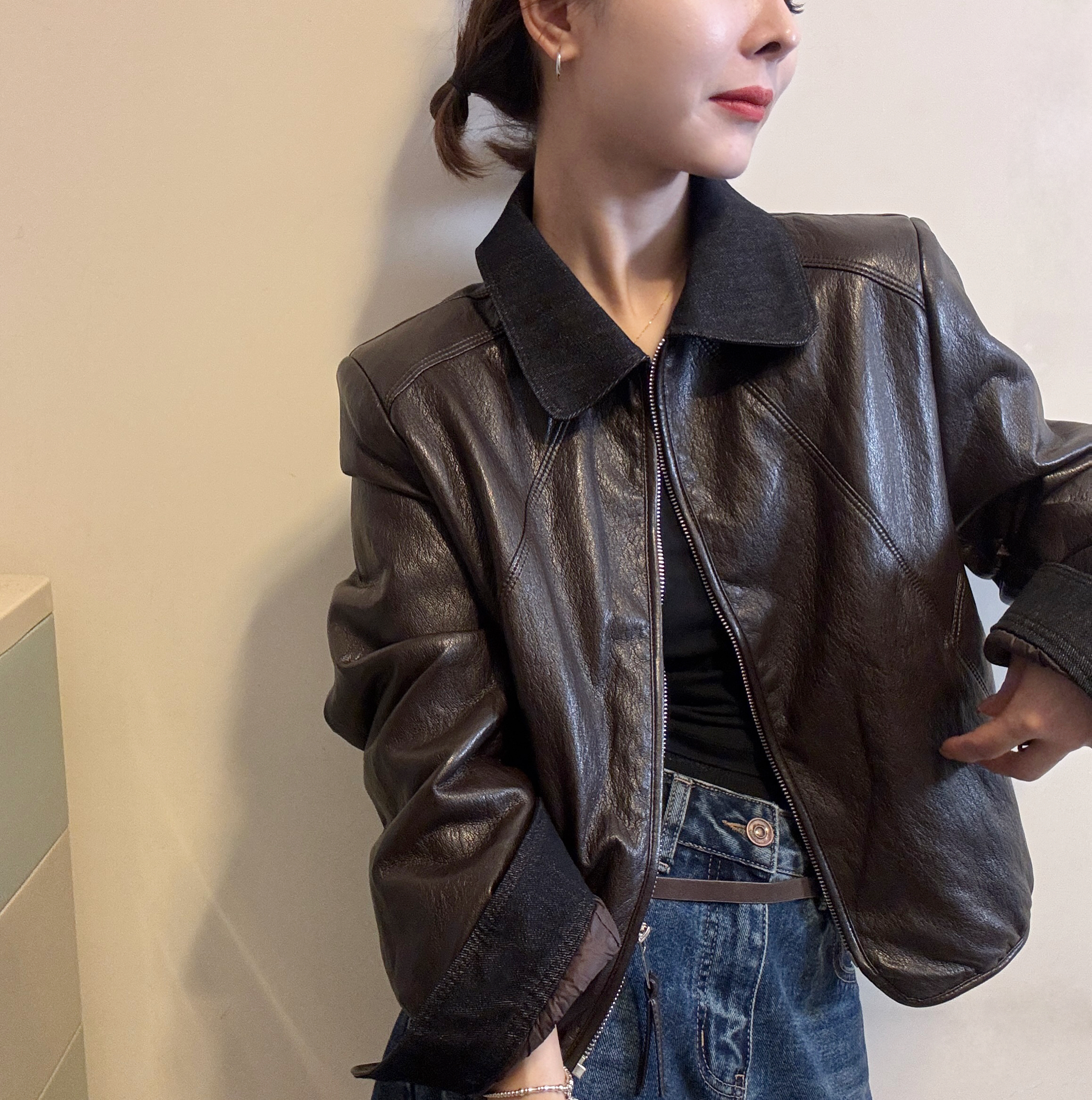 欧洲站2025秋冬时尚翻领牛仔拼接短款保暖羽绒内里蛋白皮皮衣外套