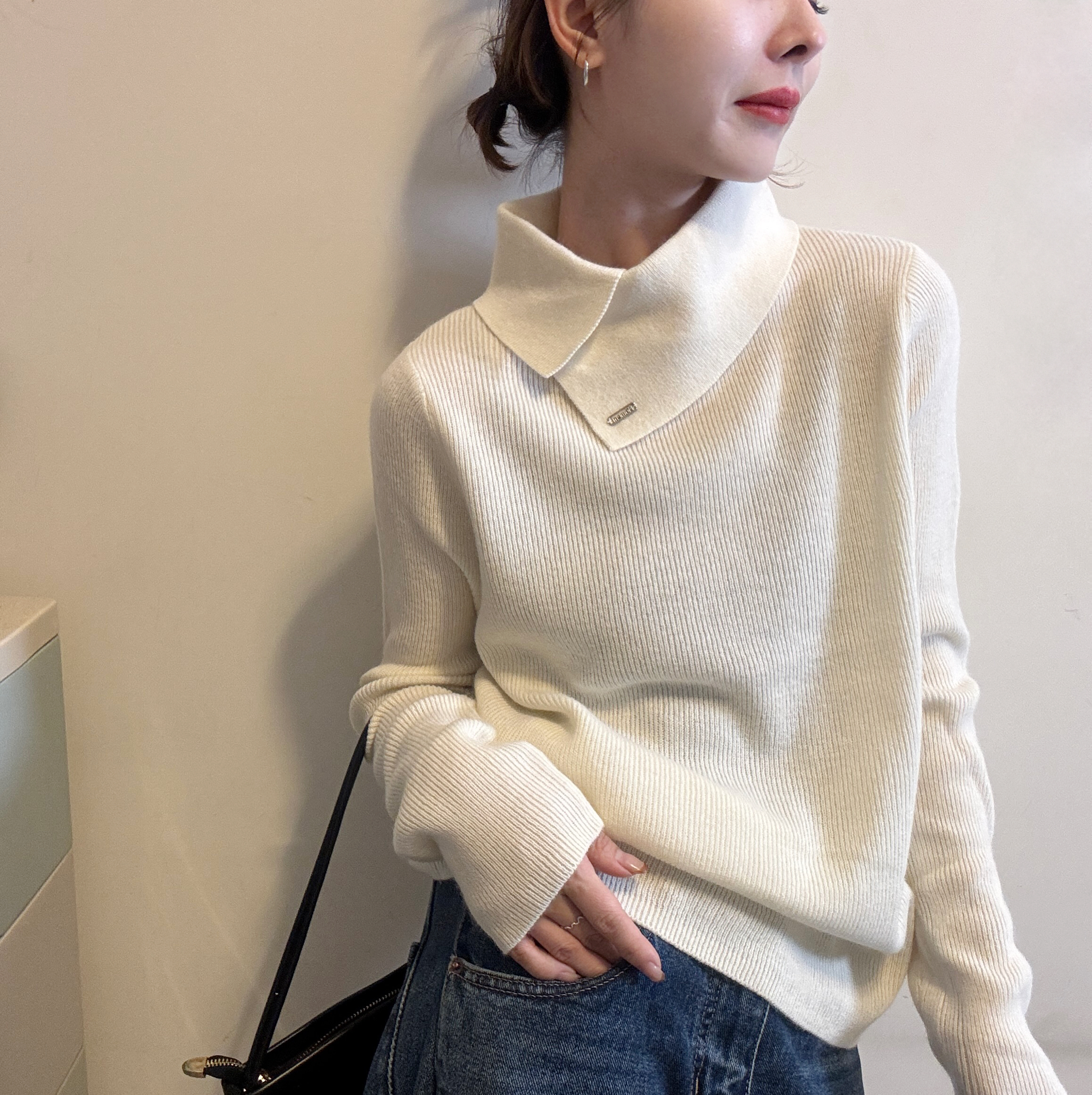 欧洲站2025冬季时尚不规则翻领定标套头净版螺纹针织衫打底衫毛衣