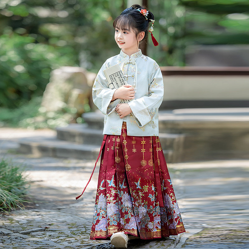 中国风女童马面裙红色小女孩汉服