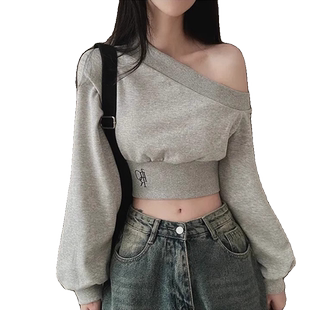 辣妹甜飒风斜领露肩卫衣女秋季2026新款宽松小个子短款露脐上衣潮