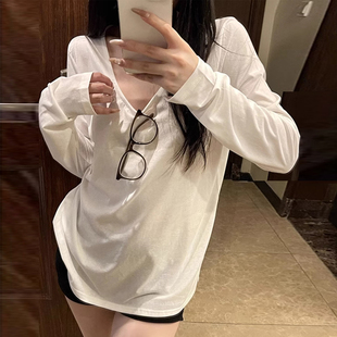 纯棉U领正肩长袖T恤女春秋季韩版宽松显瘦打底衫开叉下摆内搭上衣