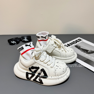 儿童麦昆小白鞋真皮2025春秋新款男童运动鞋韩版休闲鞋女童板鞋