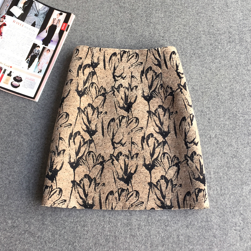 郁金香提花短裙高级感暗纹提花a字裙半身裙女高腰显瘦包臀A字裙子
