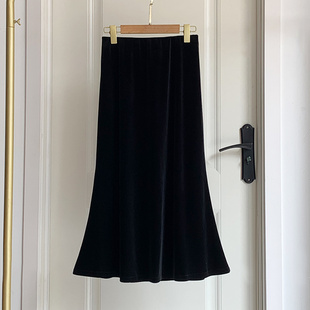 金丝绒高腰鱼尾裙半身裙女2025秋冬新缎面黑色半裙醋酸加绒长裙子
