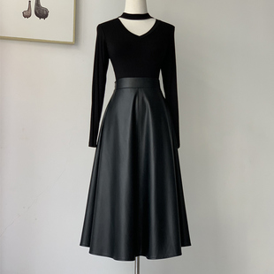 PU皮裙半身裙女高腰黑色时尚显高复古仿鹿皮包臀秋冬长款一步裙子
