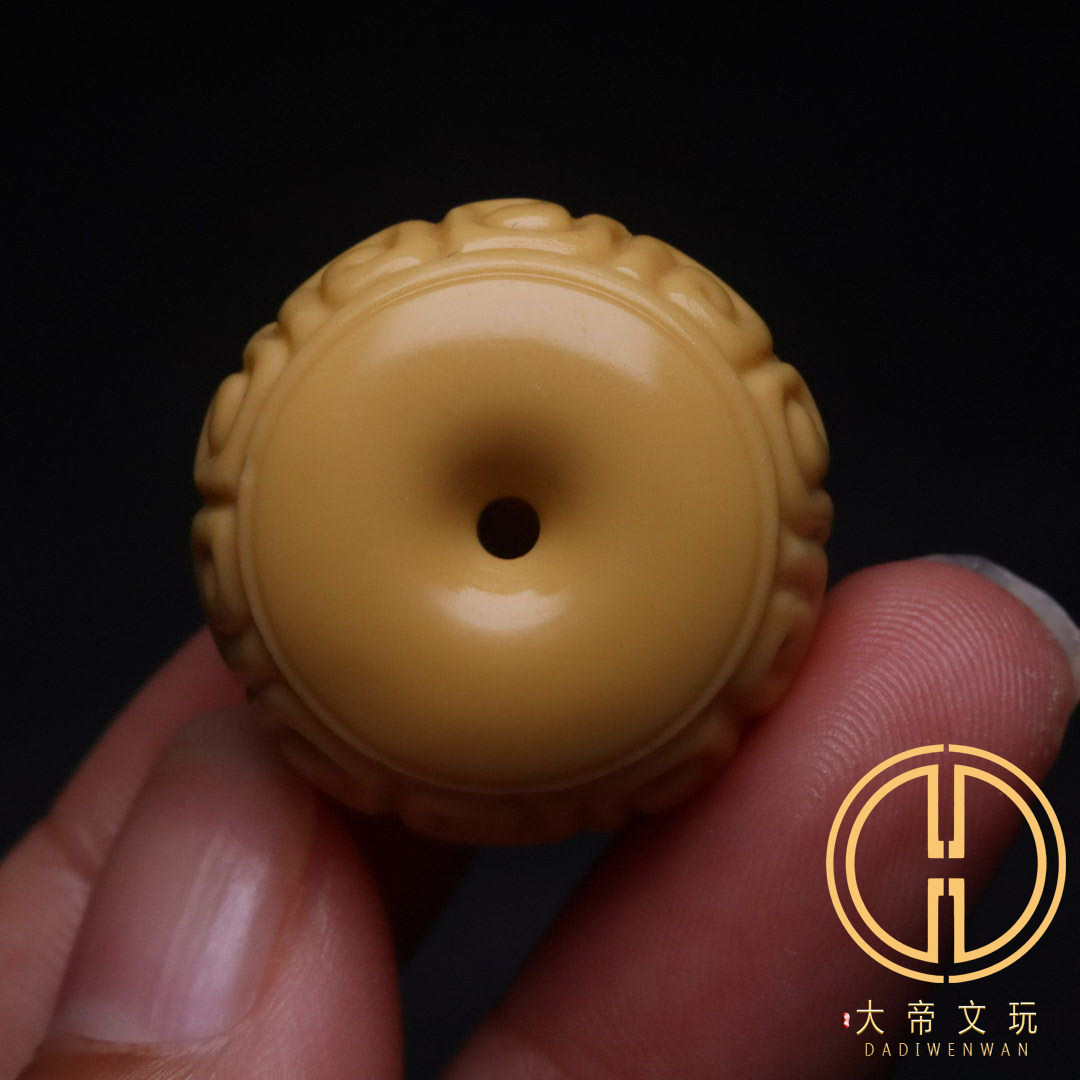 回纹鼓珠面包圈墩子菩提金膏玉