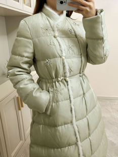 新中式水貂毛拼接收腰钉珠羽绒服女冬