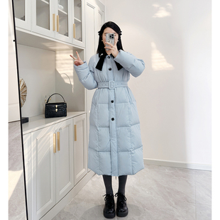 2025秋冬新款丝绒蝴蝶结领口装饰蓝色白鸭绒羽绒服外套
