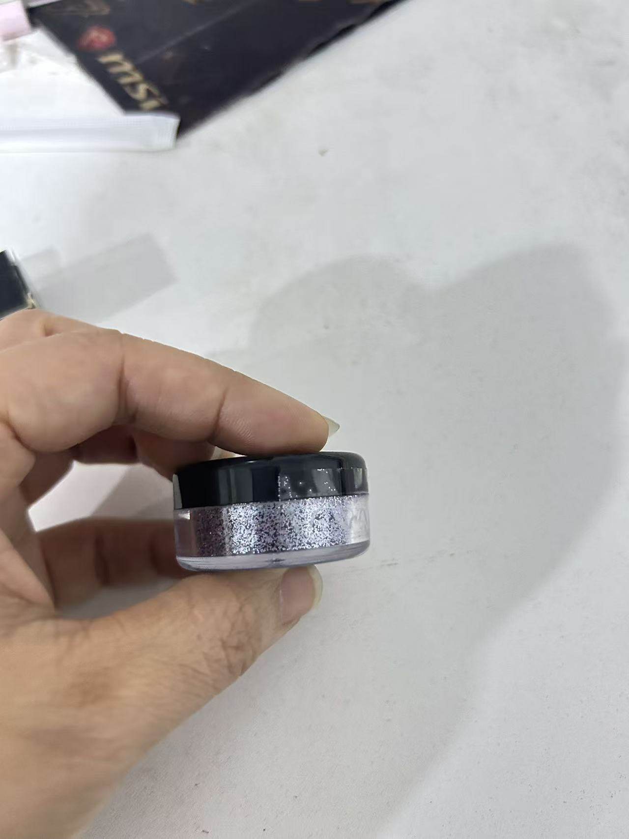 现货英国illamasqua专业彩妆超闪亮片碎粉紫色眼影多用途闪粉,彩妆/香水/美妆工具,眼影,淘宝优惠券,粉丝福利购,淘宝优惠卷