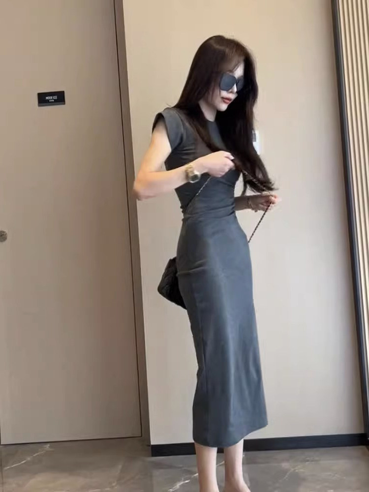 飞飞袖显瘦连衣裙女夏季2025年新款时尚高级感气质包臀过膝长裙子
