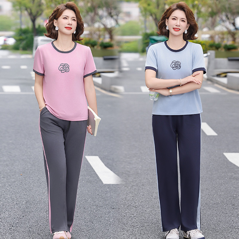 50岁60中年妈妈短袖T恤两件套女2026夏装新款减龄时尚运动服套装