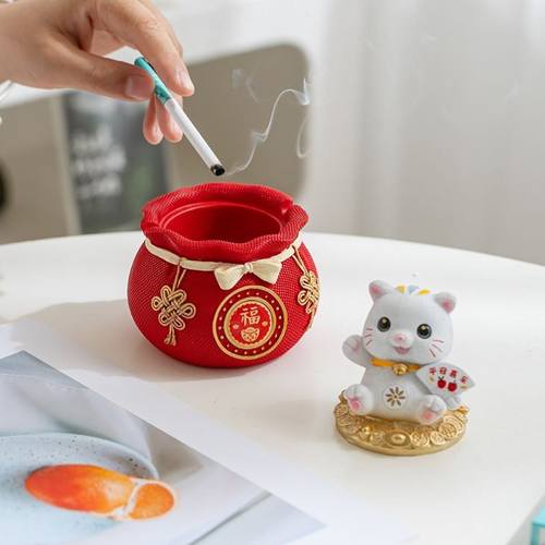 小猫福袋烟灰缸可爱潮流办公桌家用客厅防飞灰烟缸装饰储蓄罐摆件