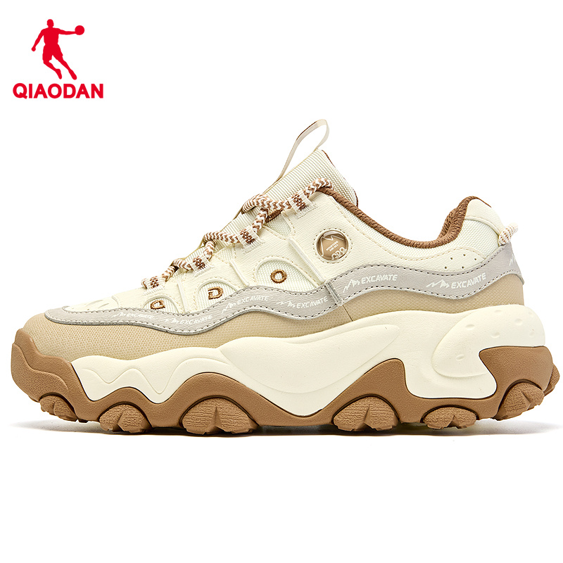 乔丹女子户外厚底徒步休闲鞋