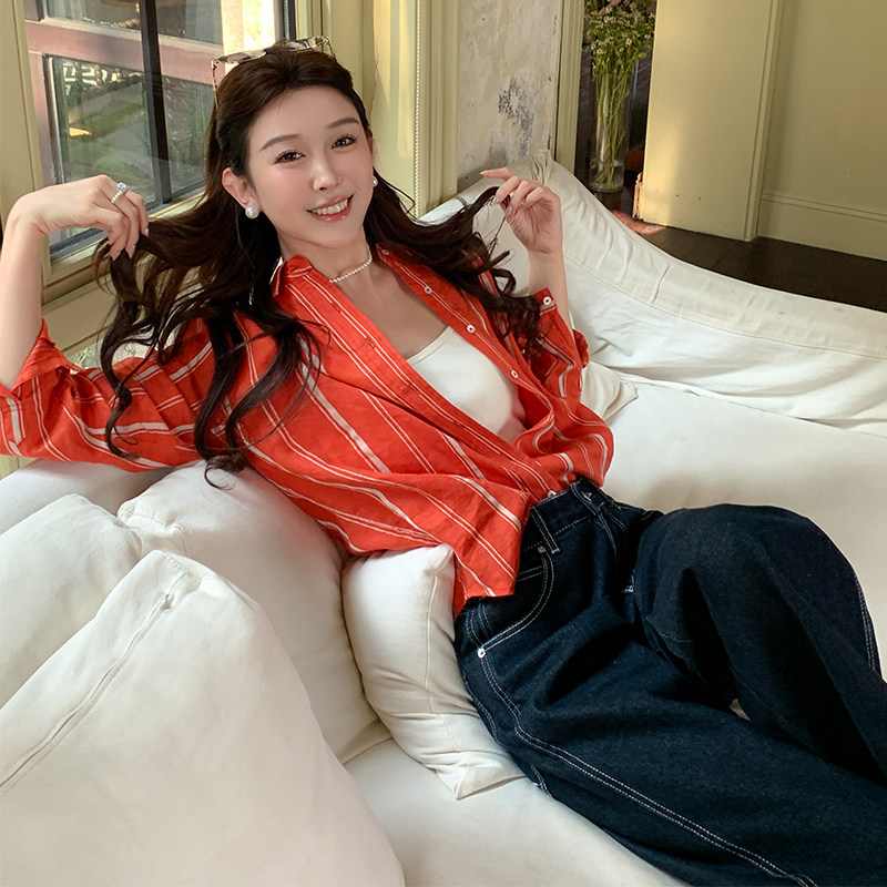 南法度假风红色条纹亚麻衬衫女2025春夏新款简约长袖气质防晒上衣