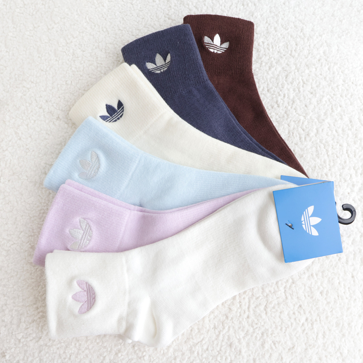 阿迪达斯Adidas三叶草新款男女运动透气休闲袜刺绣logo袜子LH8570