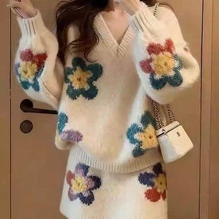 韩风chic一整套慵懒松弛感温柔风v领针织衫短裙两件套装2025冬季