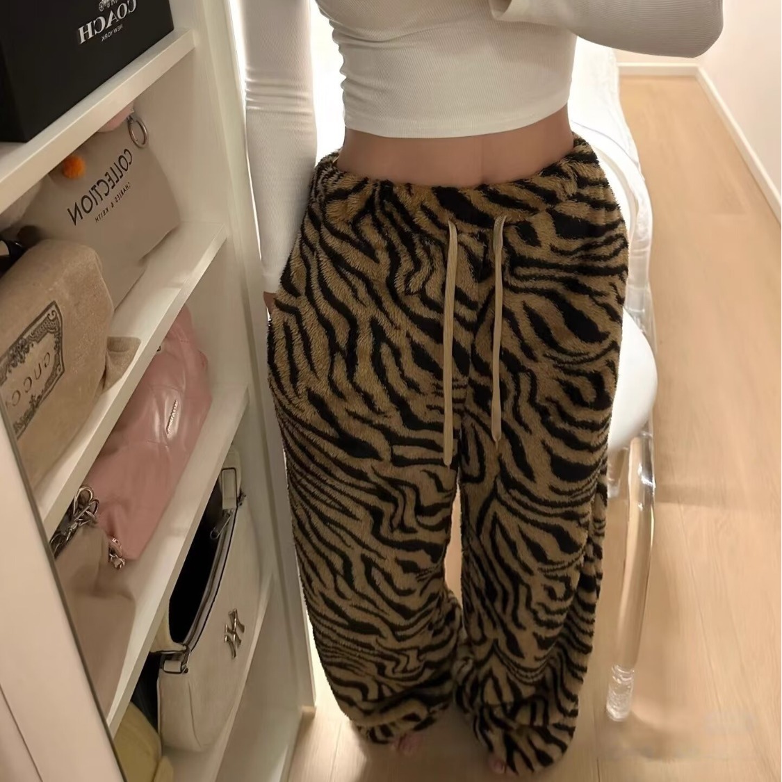 潮牌帅气豹纹运动休闲裤女秋新款高腰宽松显瘦直筒百搭阔腿卫裤