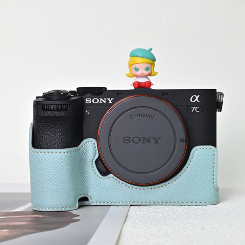 索尼ZVE10二代保护套a6700相机包A7C2底座a7m4皮壳a7r5配件a6400