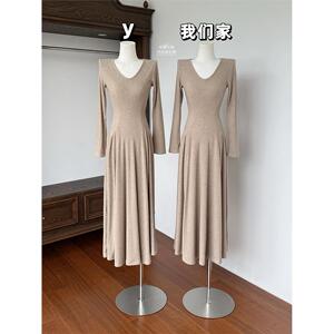 玖月伍 长袖打底连衣裙女2025新款秋季高级感内搭显瘦针织裙