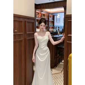 法式蕾丝吊带鱼尾连衣裙 聚酯纤维高腰修身长裙 夏季CITYWALK优雅