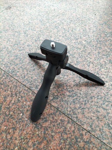 手电迷你三脚架LED摄影灯手柄微单卡片单反相机便携三角支架