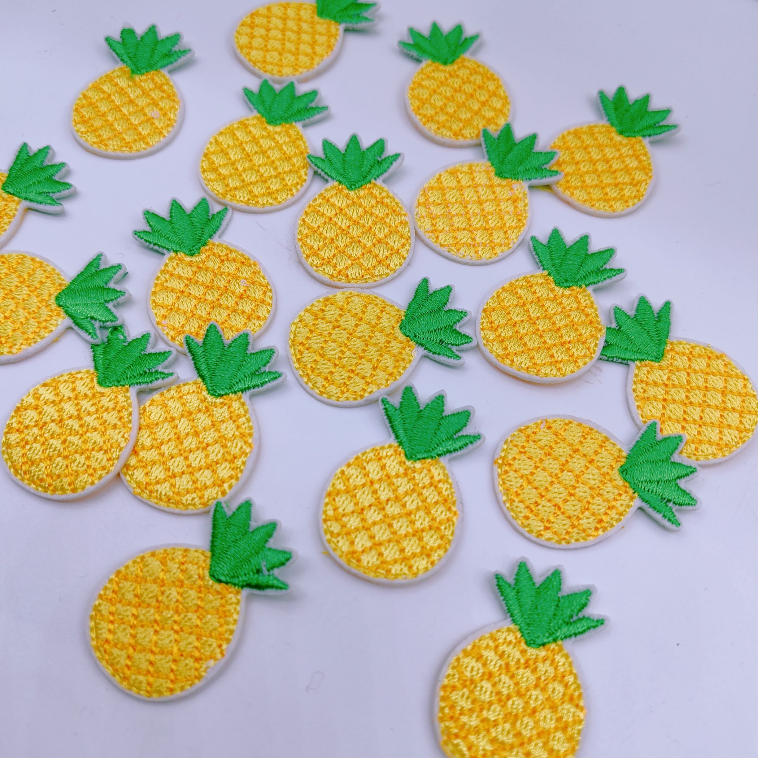 爱买就淘刺绣菠萝满钻贴宠物BB夹狗狗碎毛夹发夹diy材料配件发夹