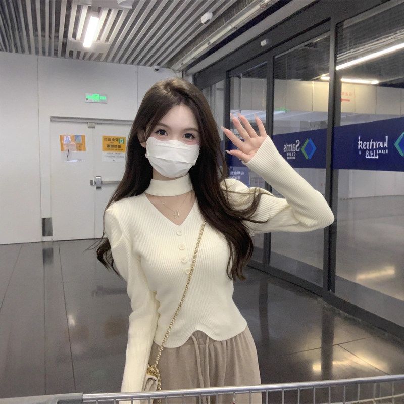 V领挂脖长袖针织衫女春秋2024新款法式设计感修身内搭打底衫上衣