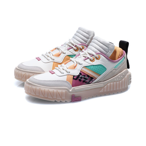 李宁正品女子运动板鞋AGCQ232