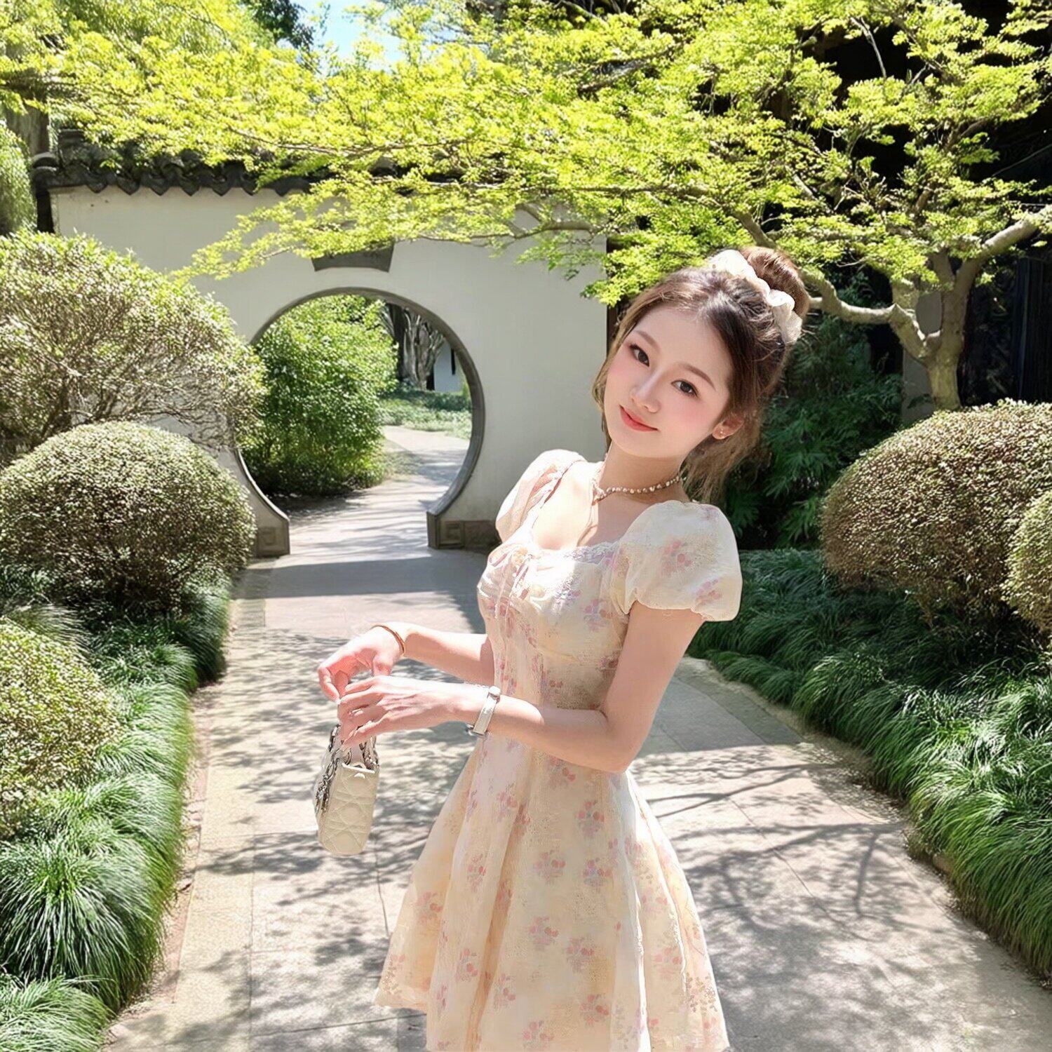 法式温柔风碎花连衣裙女2026夏季设计感小个子减龄收腰显瘦裙子
