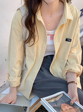 百思朵港风灯芯绒鹅黄色衬衫女设计感小众奶黄色长袖奶油黄外套秋